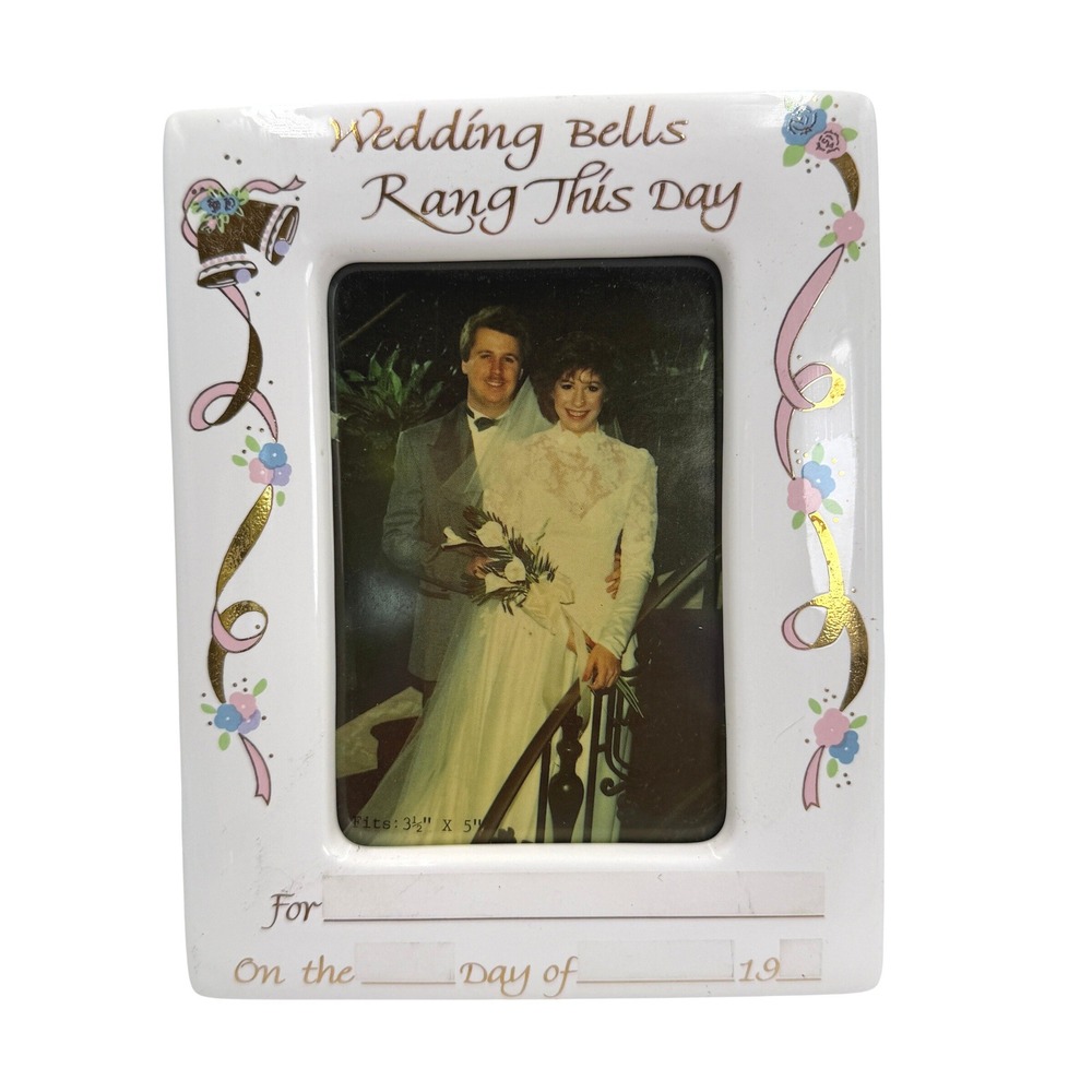 Vintage Wedding Bells Picture Frame Unisex 3.5x5 White Excellent Ceramic‎ Gold